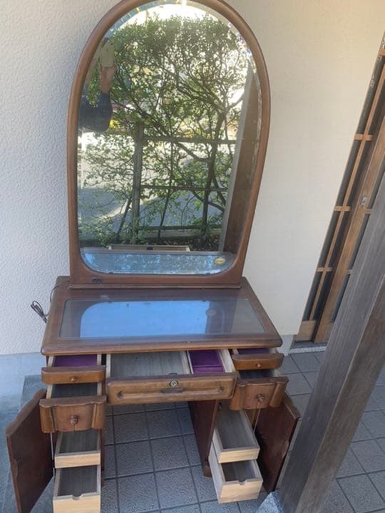 ドレッサー（鏡台）