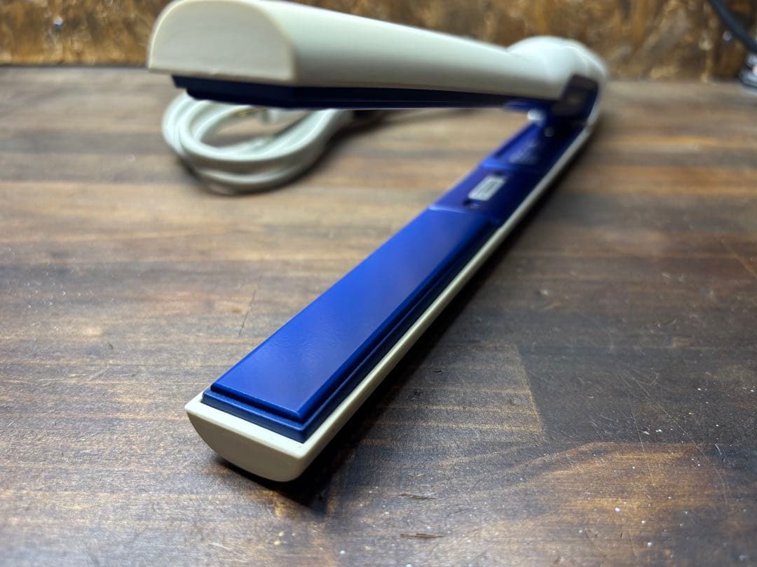 【正規品】ヘアビューロン 3D Plus リュミエリーナ ストレートアイロン