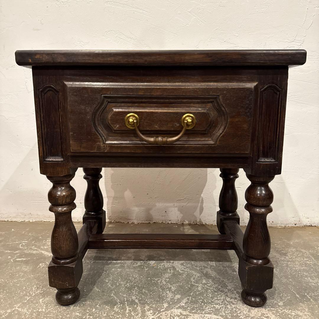 年末年始saleヴィンテージ　木製サイドテーブル　引き出し付き　2