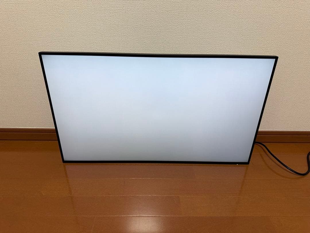 [うち]DELL U3223QE 31.5インチ モニター 本体