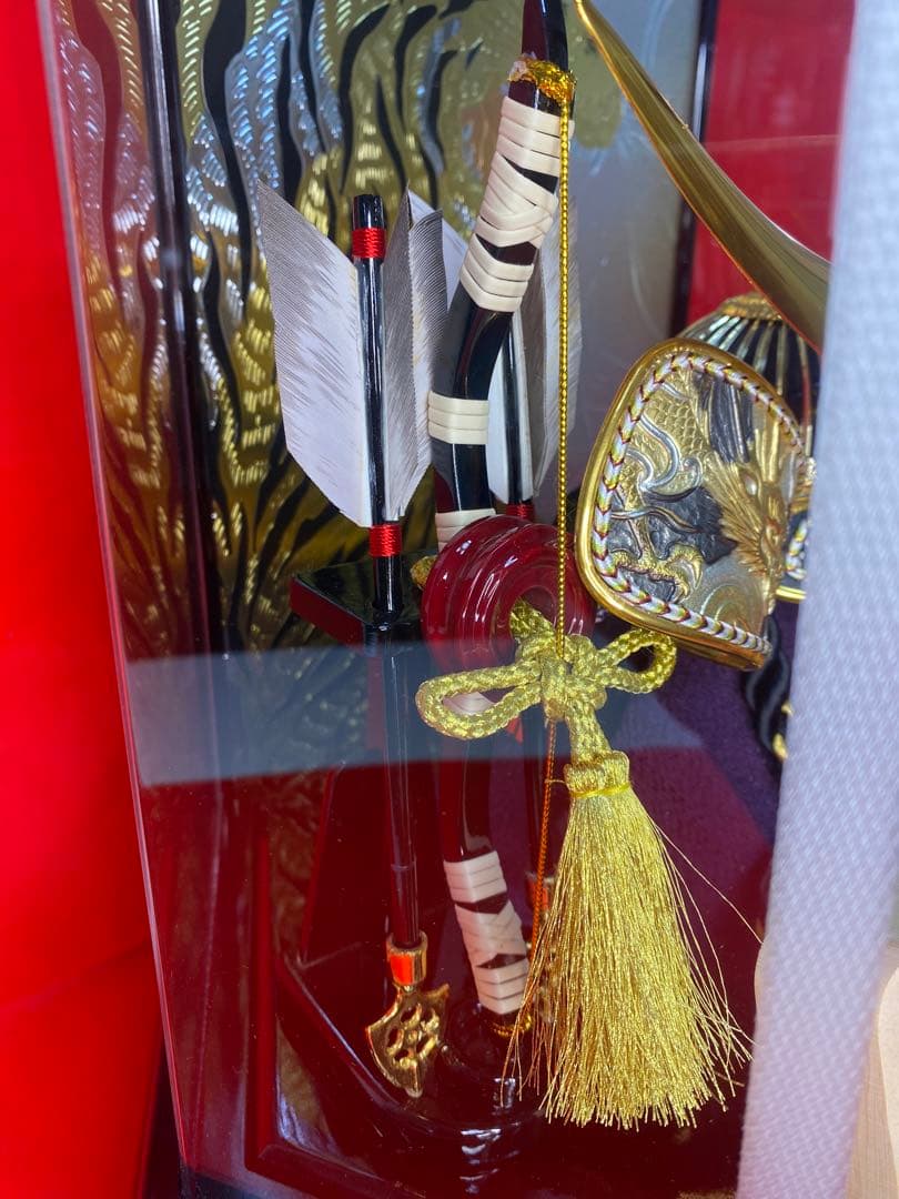 上杉謙信　五月人形　兜飾り　六角パノラマアクリルケース入