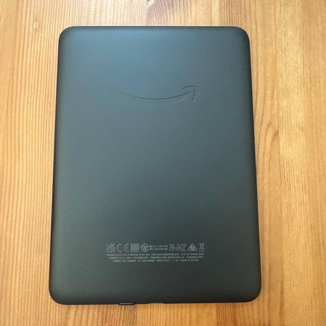 Kindle Paperwhiteシグニチャーエディション　第12世代　カバー付