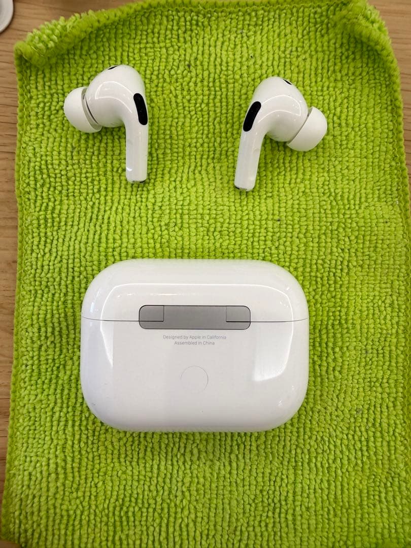 AirPods pro 2 本体&充電ケース　純正美品