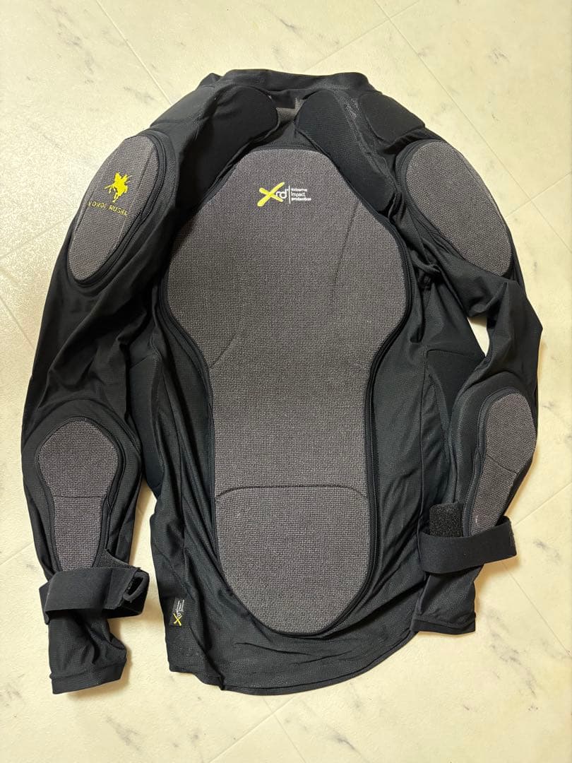 鎧武者　スノーボード用プロテクター