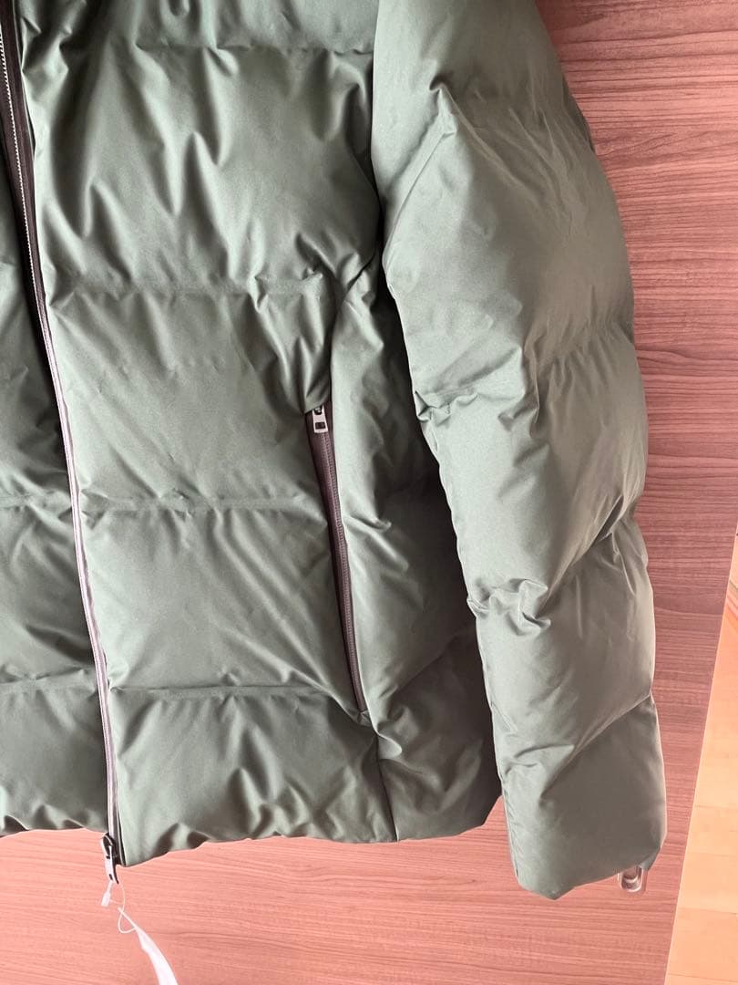 s*7様 【新品】　ユニクロ　シームレスダウンパーカー3Dカット　グリーン　Mサ