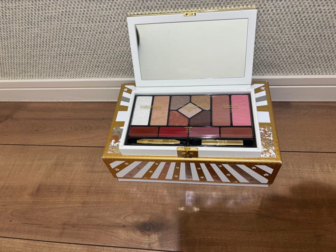 DIORクリスマスコフレ2025パレット