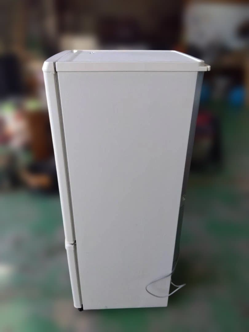 Panasonic ホワイト2ドア冷蔵庫 スリムデザイン　2021年製　S6