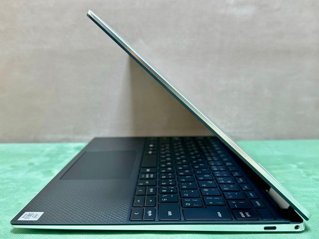 Dell XPS 7390 2-in-1 Core i5 10世代