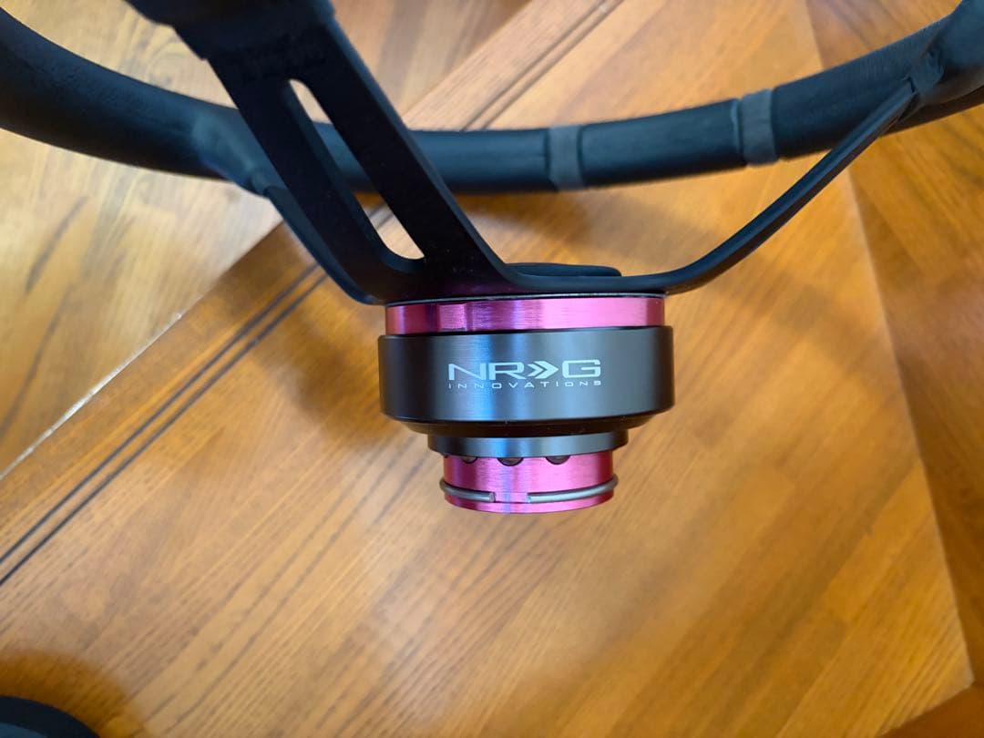 MOMO DRIFTING 330D 85mm ステアリングホイール