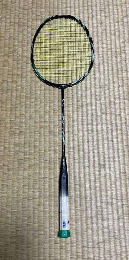 YONEX バドミントンラケット 専用ケース付き