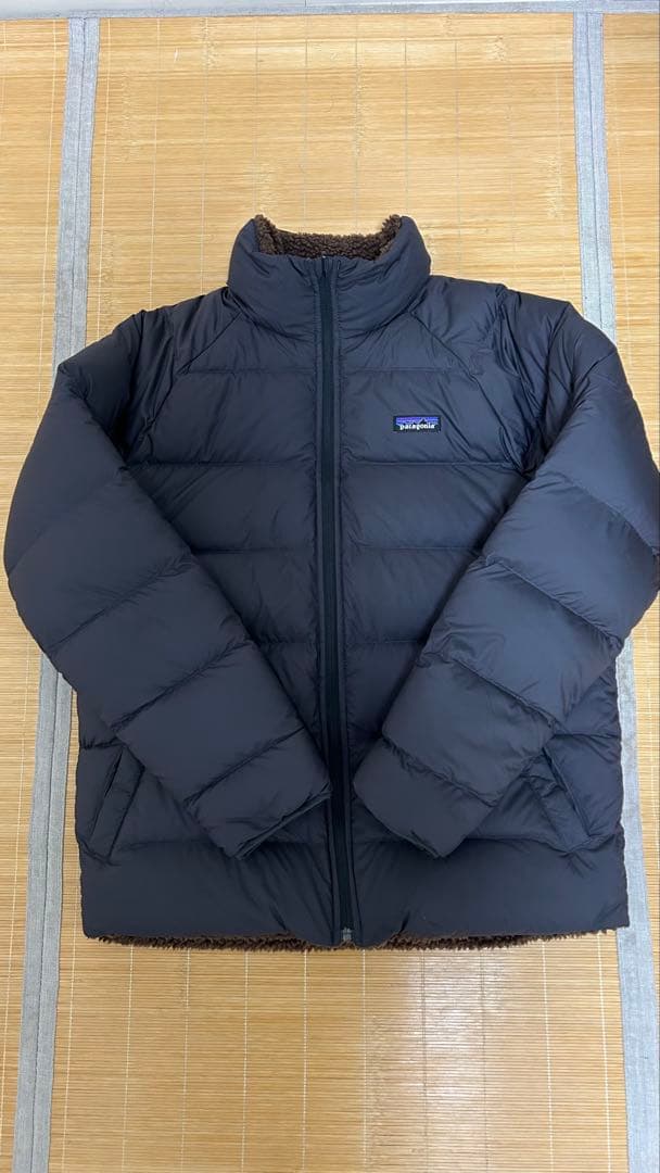 patagonia パタゴニア　リバーシブルサイレントダウンジャケット
