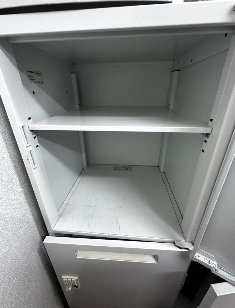 匿名送料込み【内田洋行】オフィスロッカー　ダイヤル式ロック 4人用