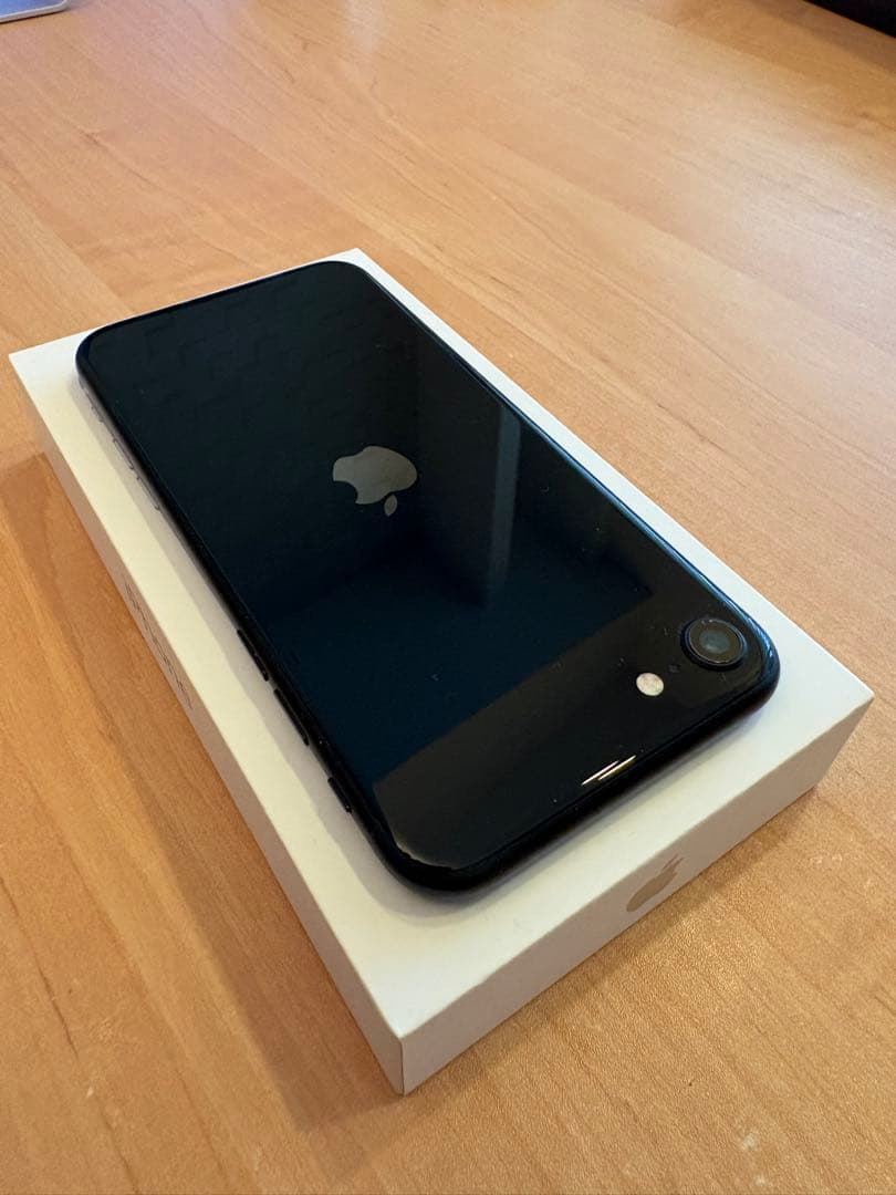 【美品】iPhone SE 第3世代 128GB 新品フィルム等付