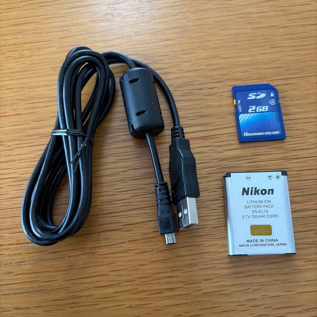 Nikon COOLPIX S3600 青色 コンパクトデジタルカメラ 美品