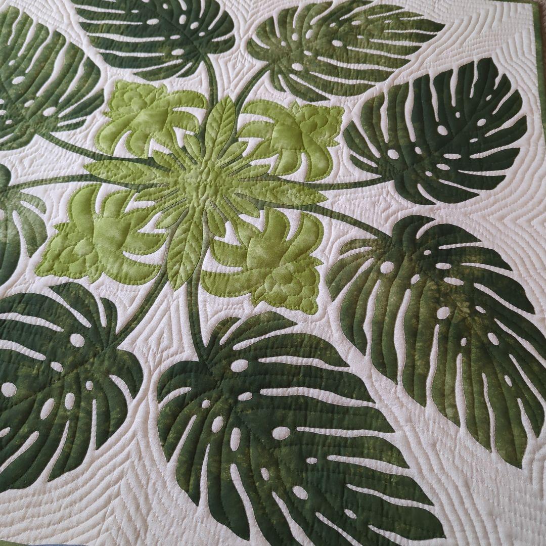 ハワイアンキルトタペストリー。