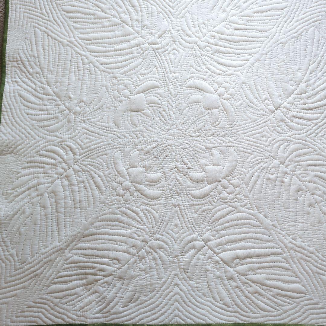 ハワイアンキルトタペストリー。