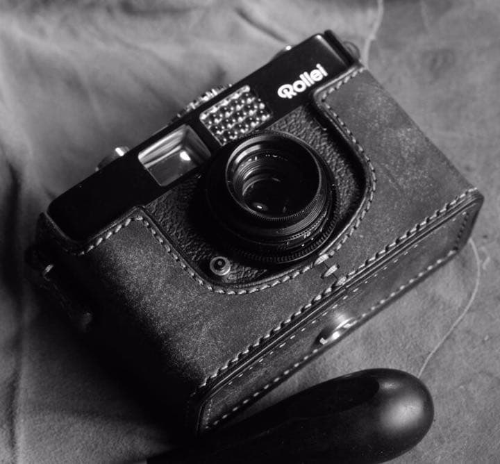 カメラケースとストラップ 新品 Rollei b35 用 イタリア製本革使用