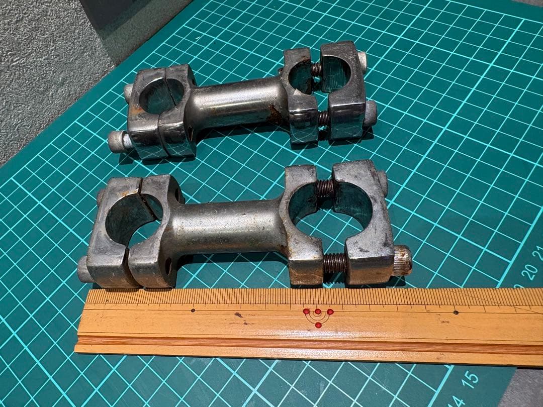 ドッグボーン　ライザー　ハーレー　ヴィンテージ　バイク　ハンドル　ライザー