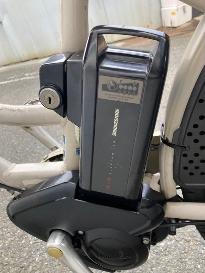 1728業界最長12ヶ月保証付！送料無料エリア多数！安全整備済み！電動自転車