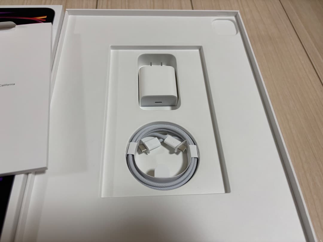 iPad Pro 12.9インチ 第6世代 1TB セルラー