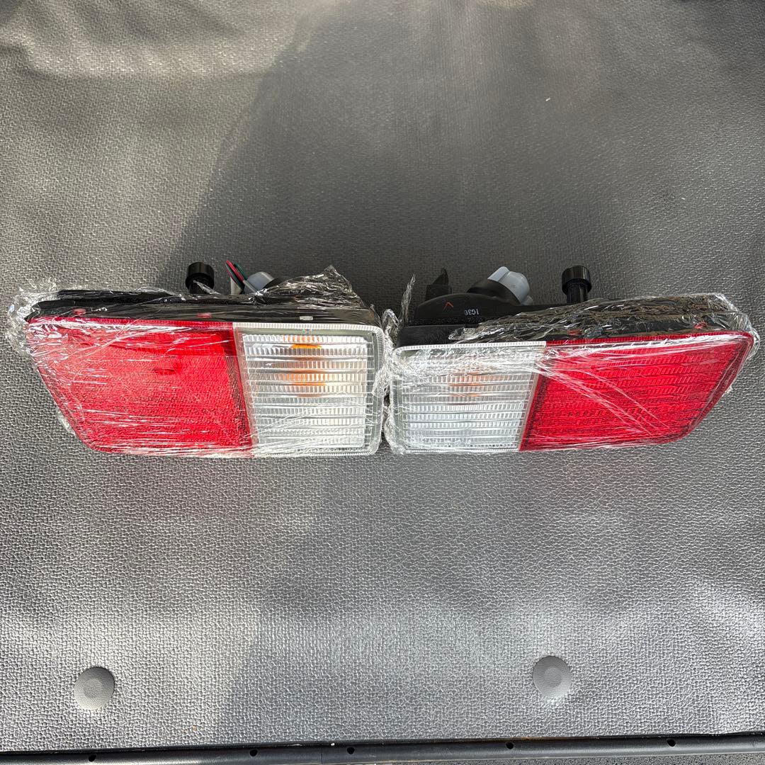 D17-17系エブリィ純正テールランプ左右