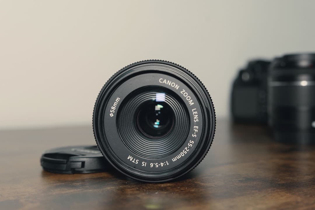 Canon EOS kiss X9i ダブルズームキット デジタル一眼レフカメラ