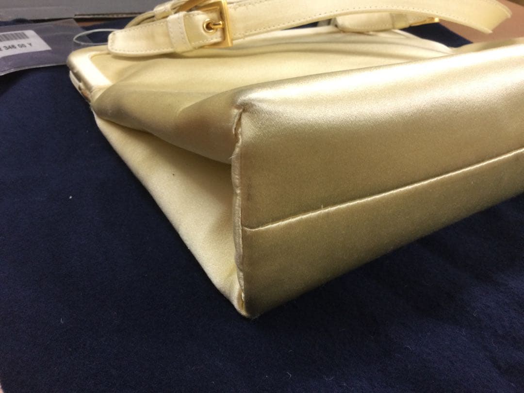 Hanaプラダ ショルダーバッグ