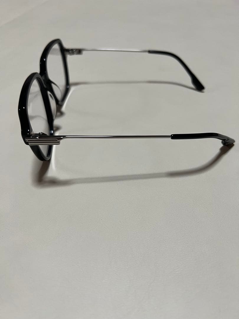 ハイジGENTLE MONSTER Mua 01 サングラス　ジェントル