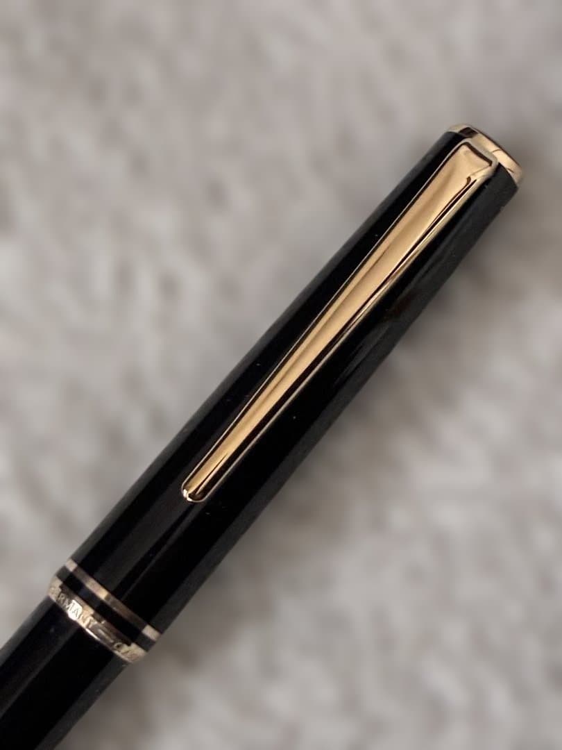 ◾️極美品◾️MONT BLANC モンブラン◾️クラシックボールペン◾️新品リフィル