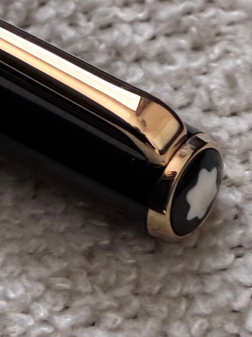 ◾️極美品◾️MONT BLANC モンブラン◾️クラシックボールペン◾️新品リフィル