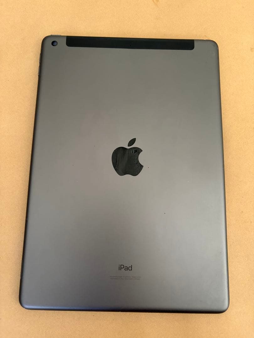 iPad 第8世代128G Wi-Fi+Cellular ジャンク品 起動不可