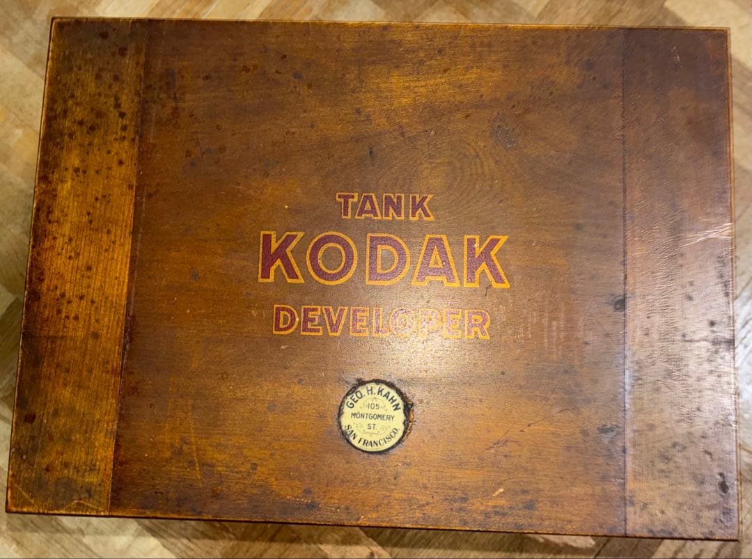 Kodak100年以上前のカメラ NO.4￼スクリーンフォーカス＋タンク現像箱