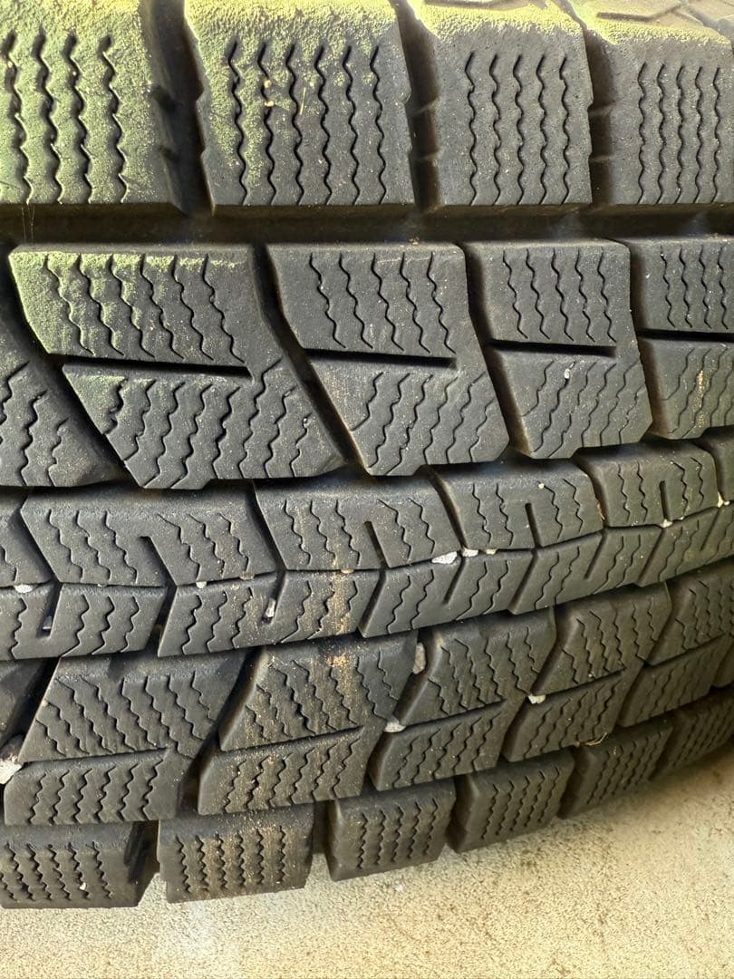 17インチ ブラックホイールと冬用タイヤセット　ハリアー　スタッドレスタイヤ