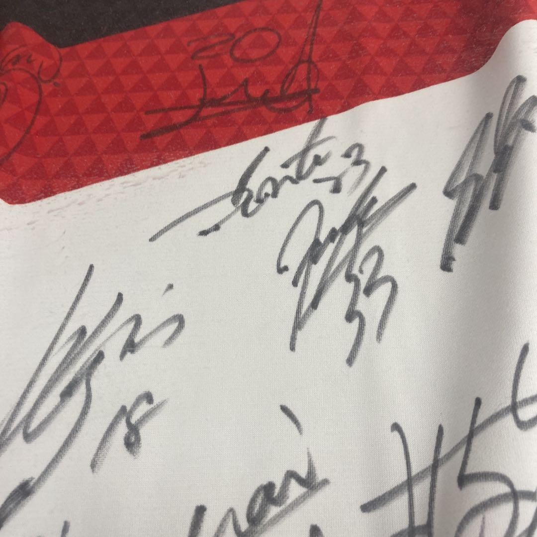 名古屋グランパスエイト■2010優勝メンバー全選手■直筆サイン入り■ユニフォーム