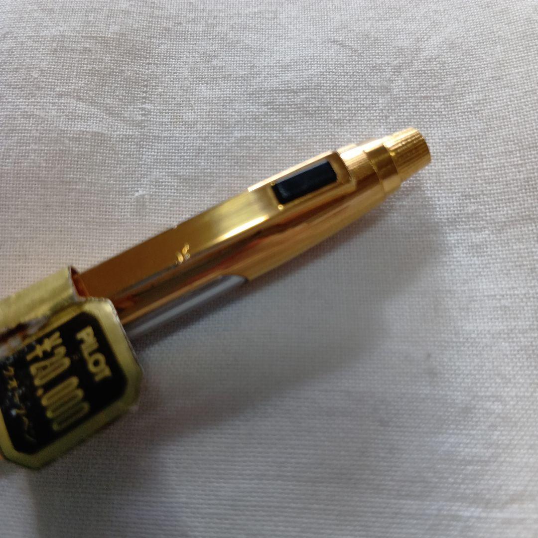 パイロットクォーツ付きボールペン