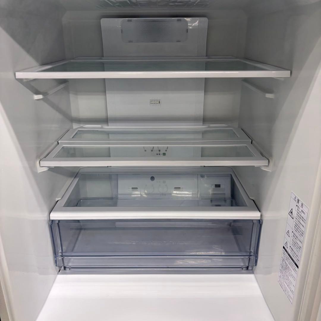 590 セット購入割有り　大型冷蔵庫　200L強　小型　一人暮らし　右開き
