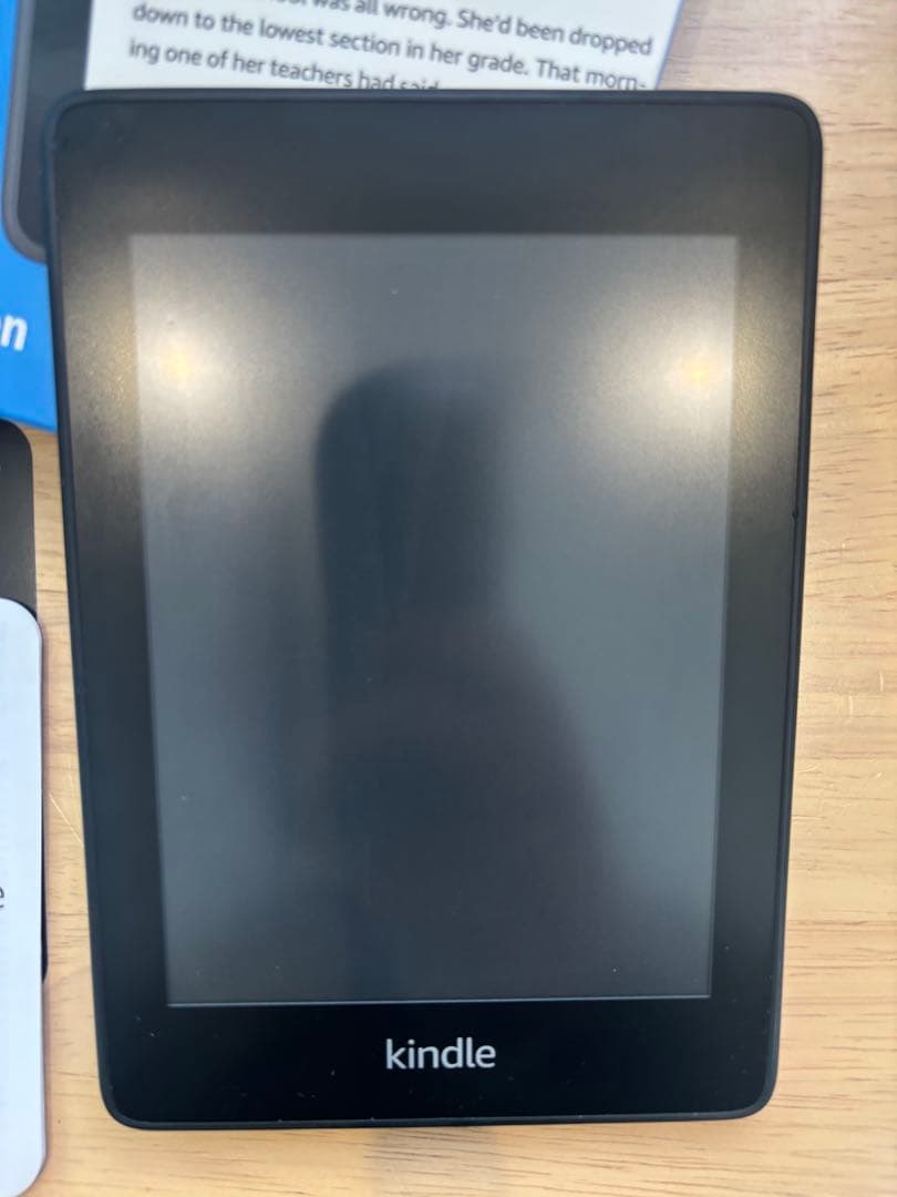 Kindle paper White 10世代32GB wifi 専用カバー付き