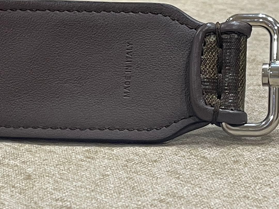 ららFENDI フェンディ　ストラップユー　ズッカ