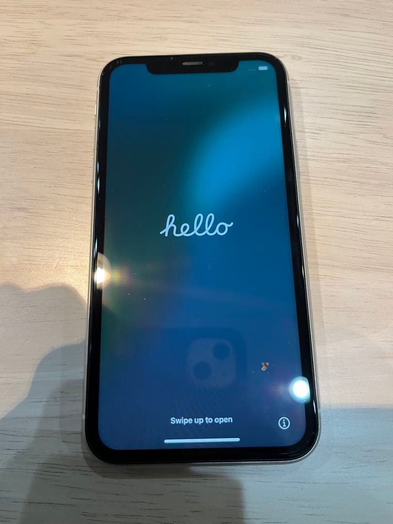 Apple iPhone 11 ホワイト 本体　SIMフリー