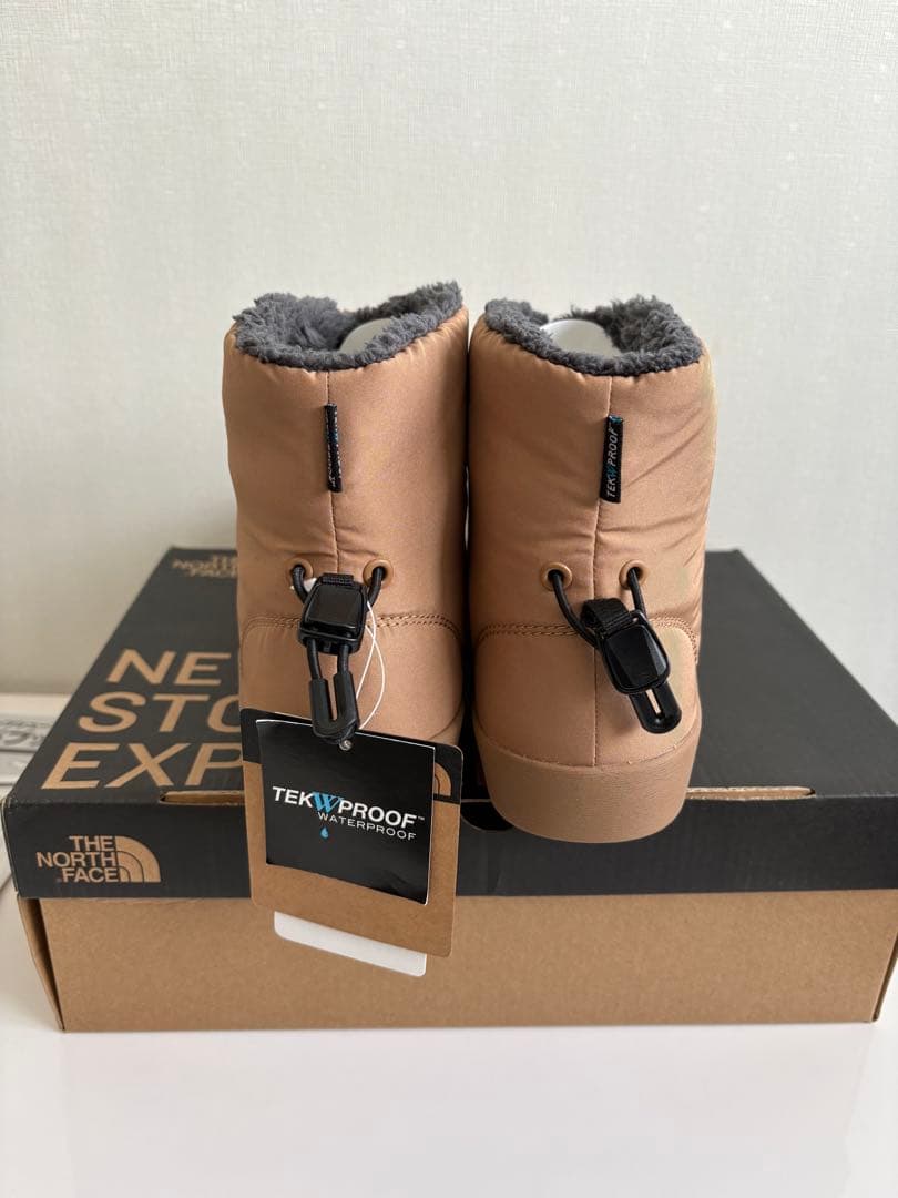新品未使用品　箱入タグ付　ノースフェイス　ベージュ　ブーツ　24センチ
