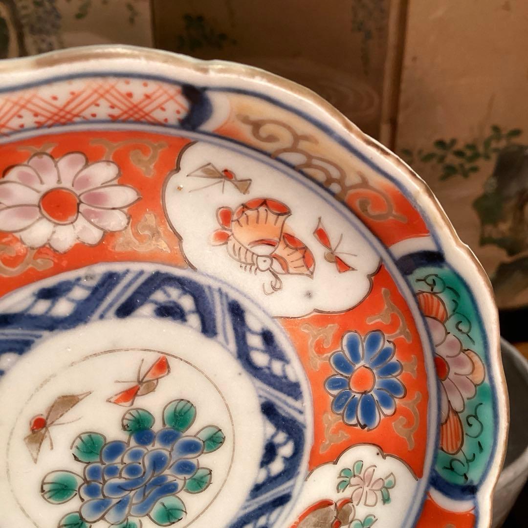A1028 古伊万里　染錦手　輪花型　見込牡丹に蝶　窓絵　花唐草　小皿　5枚