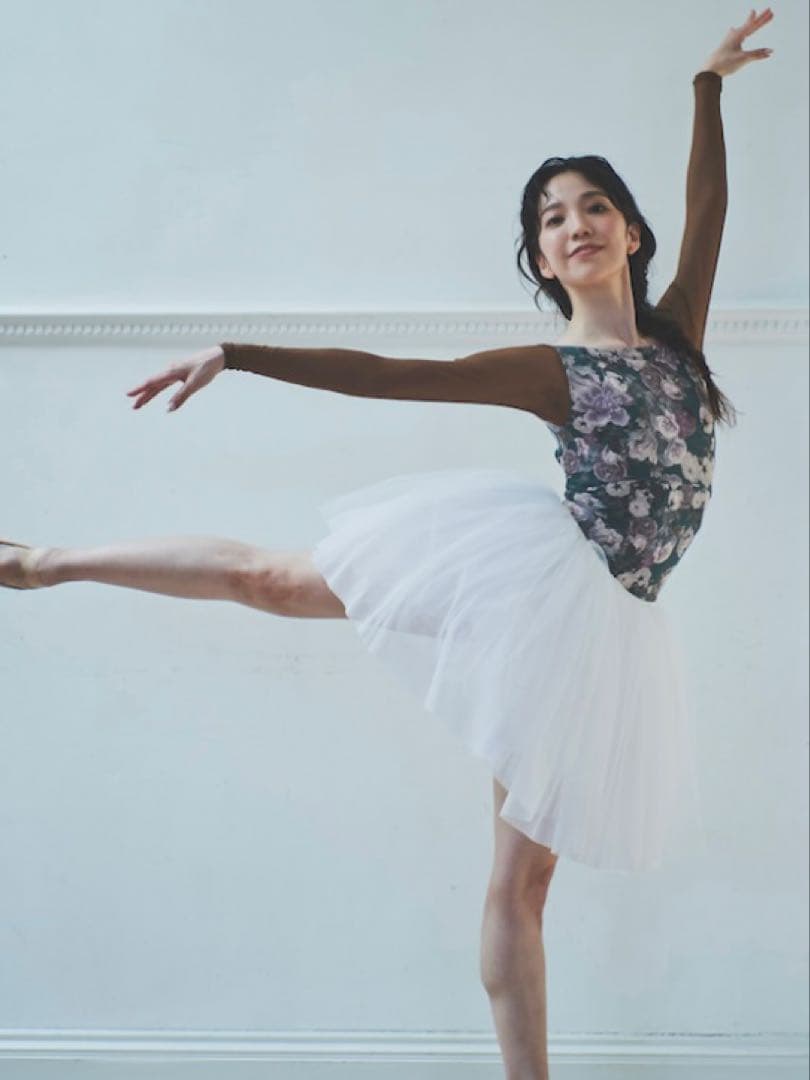 ★1回着用　stina スティナ　レオタード　Mサイズ