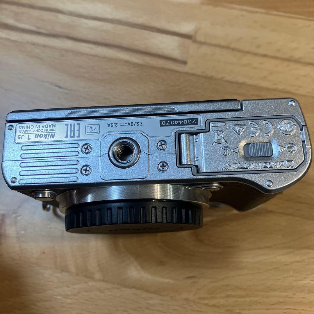 Nikon J5 ミラーレスカメラボディ