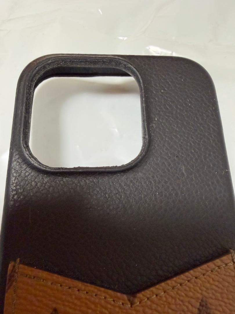 LOUIS VUITTON M82889 iPhone 15 Proケース