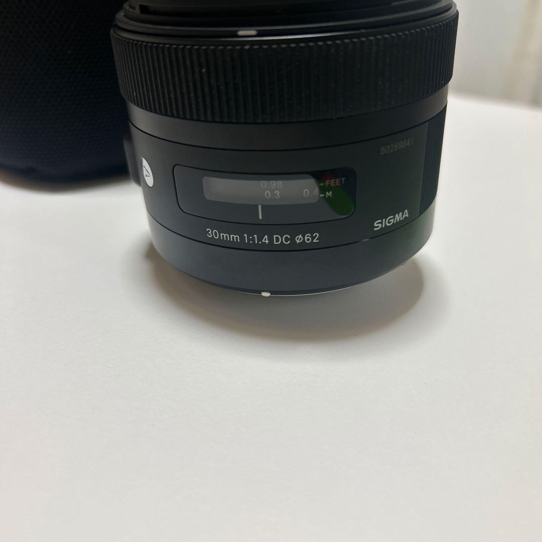 SIGMA 30mm F1.4 DC レンズ