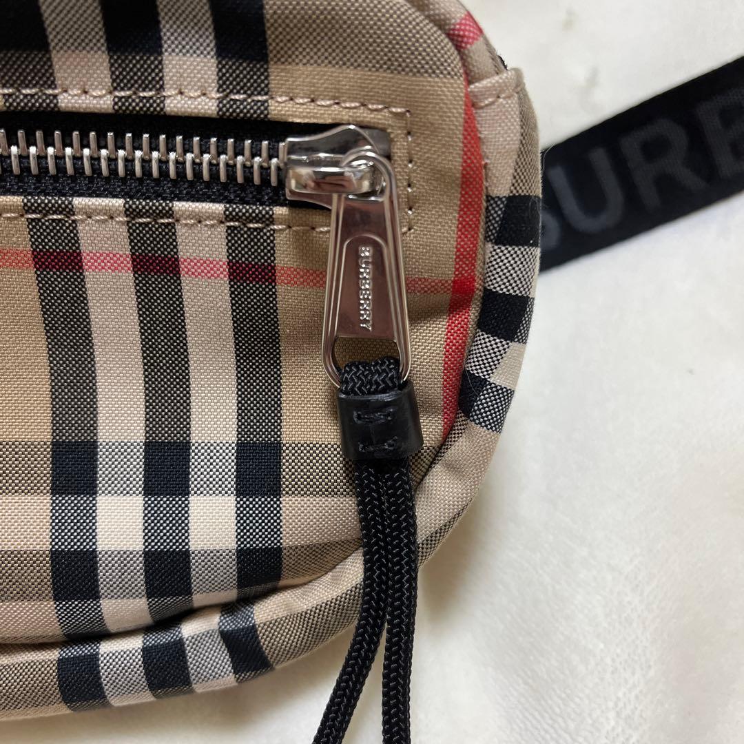 Burberry ボディバッグ　ウエストポーチ
