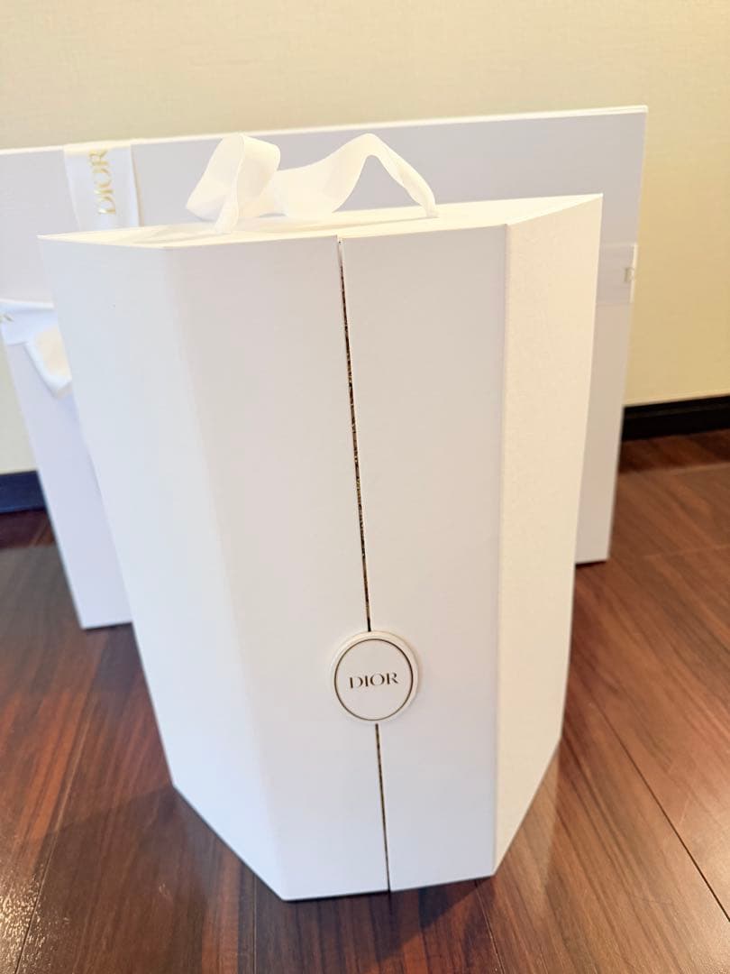 2/19まで Diorクリスマス 日めくりカレンダー 新品未開封