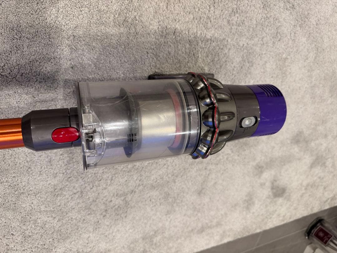 【美品・ジャンク品】ダイソン Dyson Cyclone V10 Fluffy