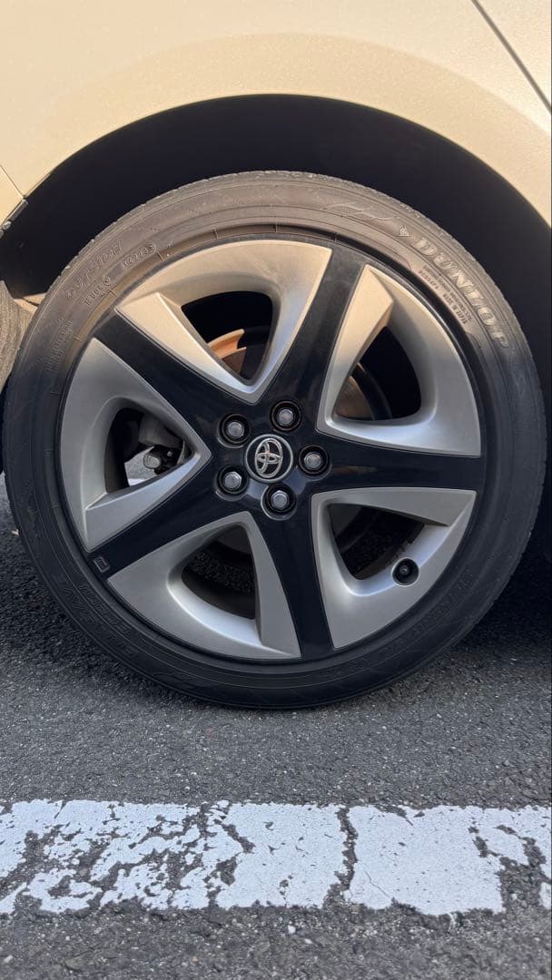 プリウス50 純正　17インチホイール