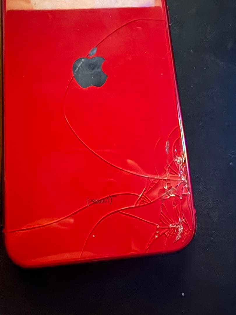 赤色 iPhone 11バッテリー79%128GB